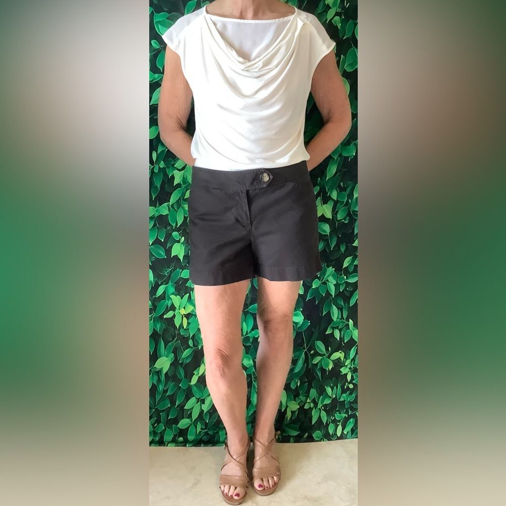 Ann Taylor Women's Chocolate Brown Shorts ~ 4" Inseam ~Size 6 Signature Fit
